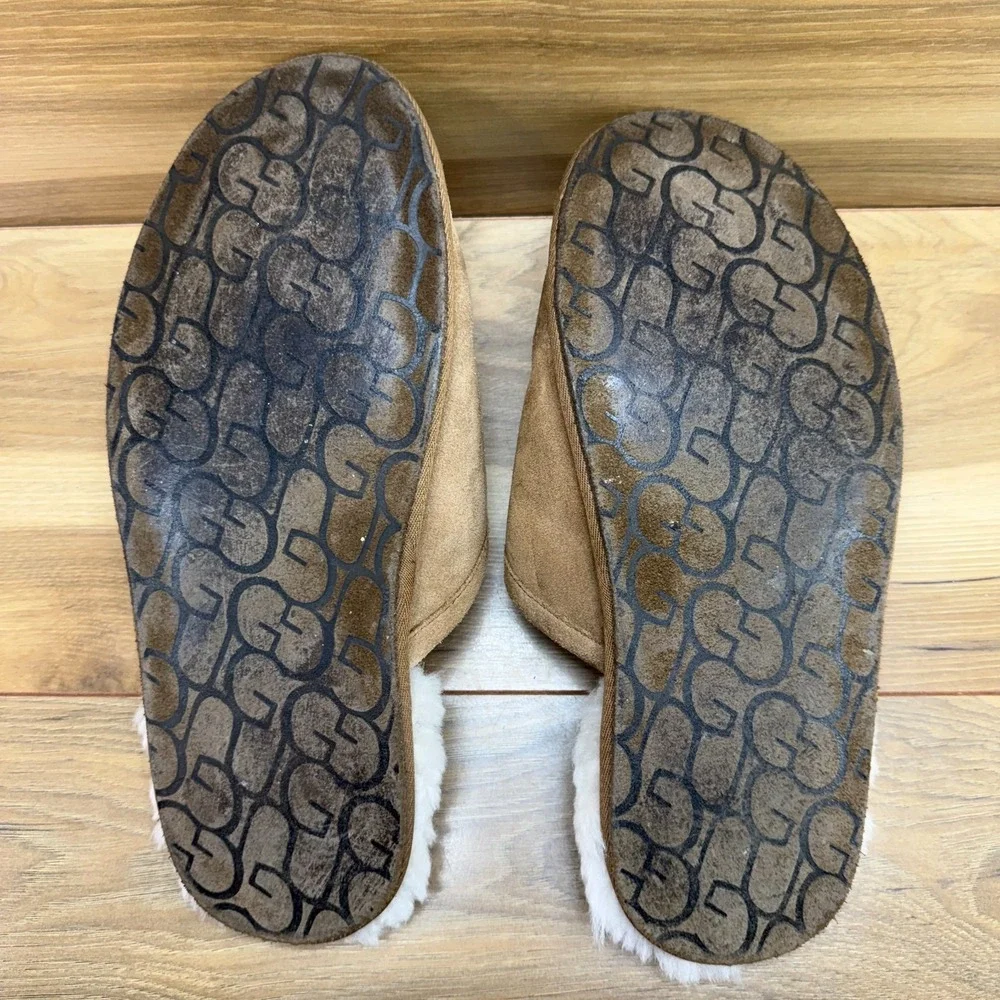 UGG Scuff Slipper Mens 10 Chestnut Suede Shearling Fur Lined Cozy